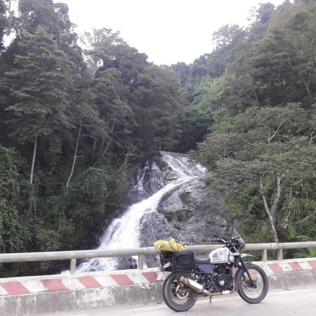 discover the himalayan on your vietnam motorbike tours