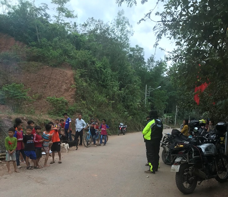 checking motorbike ride in vietnam