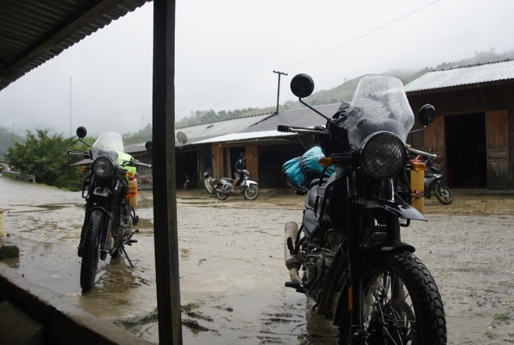 Riding with Onyabike Adventures in Vietnam's Weather