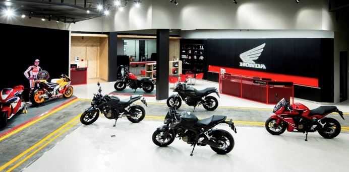 Buying a motorcycle in Vietnam, Honda showroom